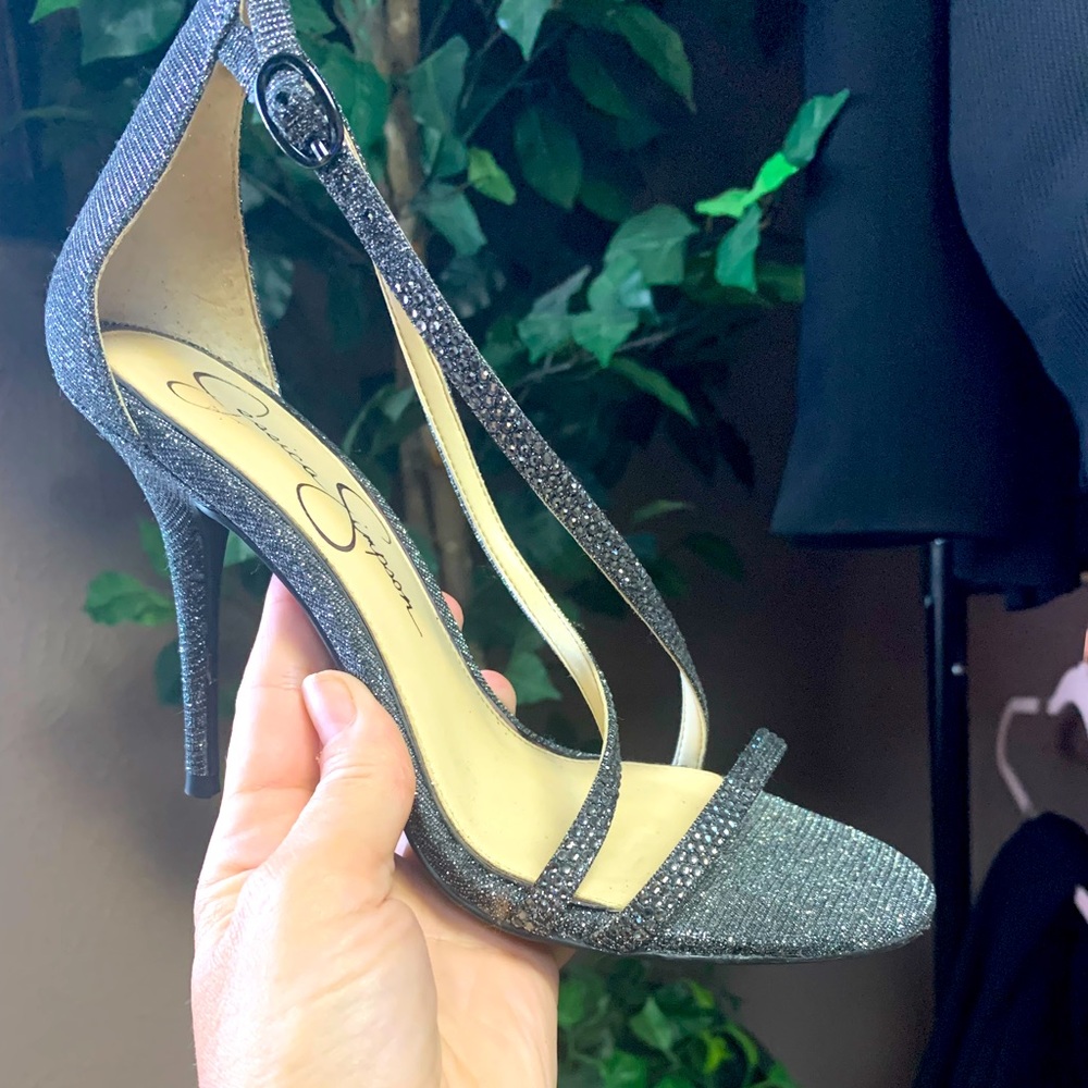 Jessica Simpson Grey Rhinestone Heels Size 7